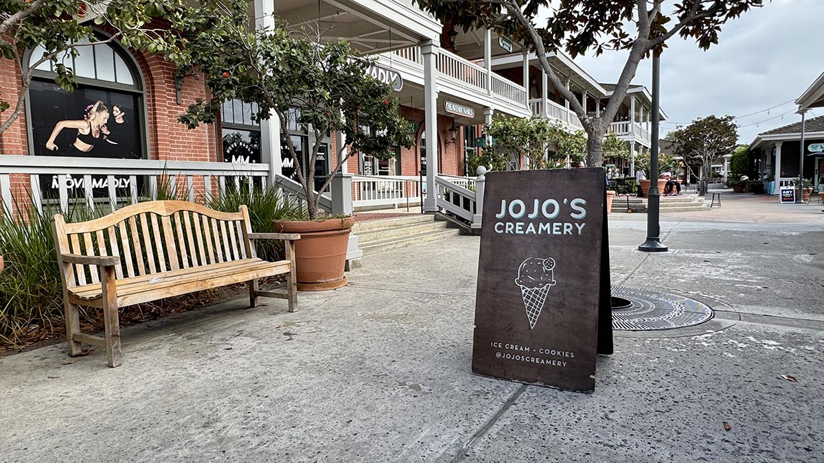 The JoJo's Creamery sandwich board sign in Encinitas, California